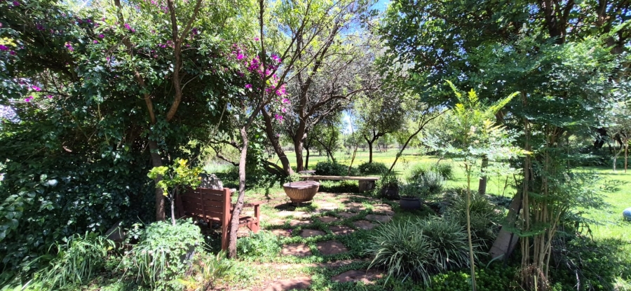 5 Bedroom Property for Sale in Rustenburg Rural North West